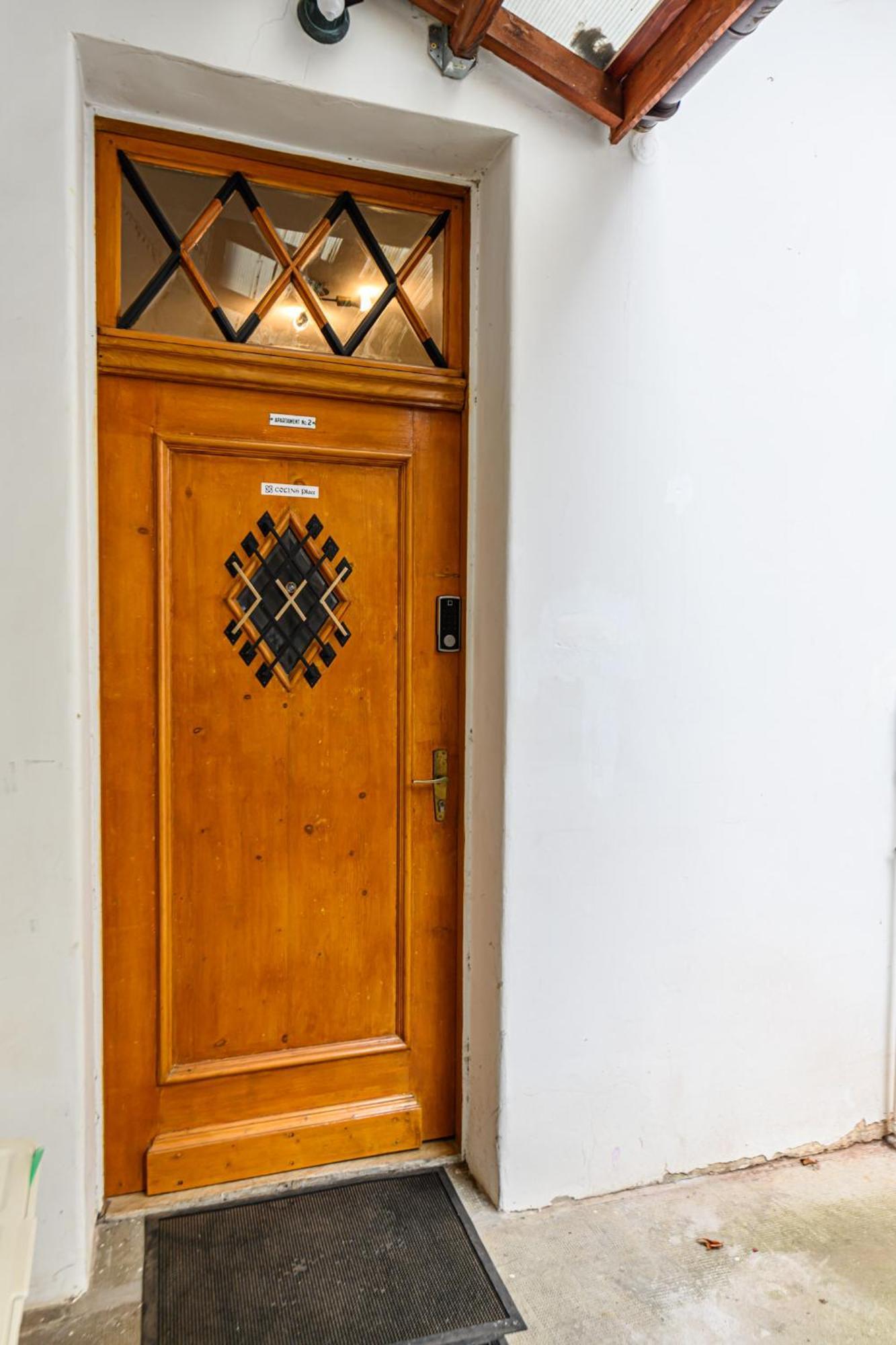 Colins Place Μπρασόβ Εξωτερικό φωτογραφία