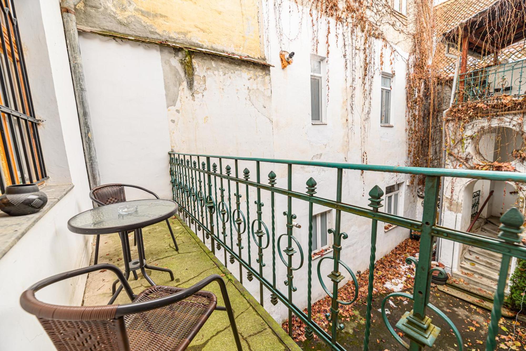 Colins Place Μπρασόβ Εξωτερικό φωτογραφία